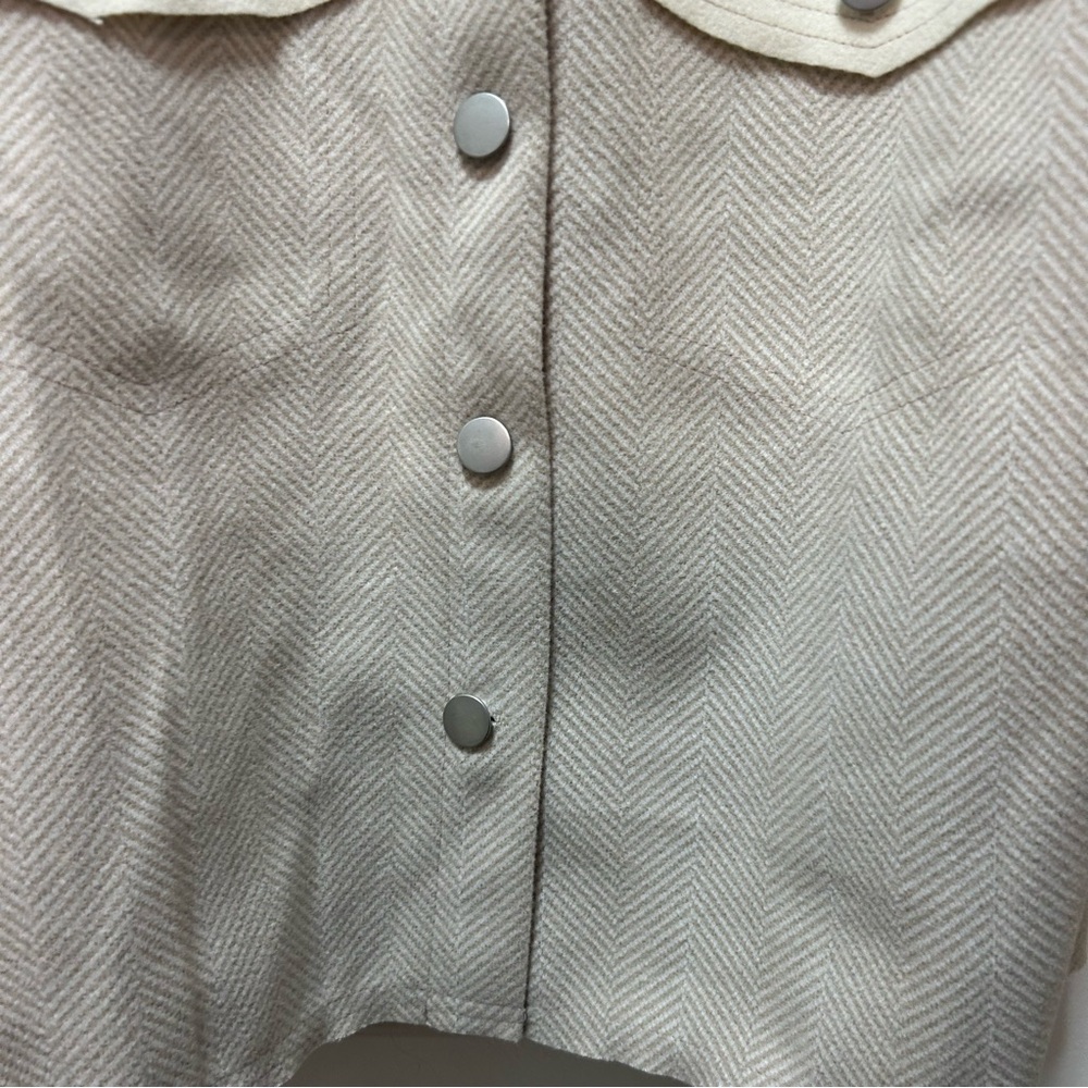 Elegant Cream and Gray Women's Utility Jacket - Picture 6 of 10
